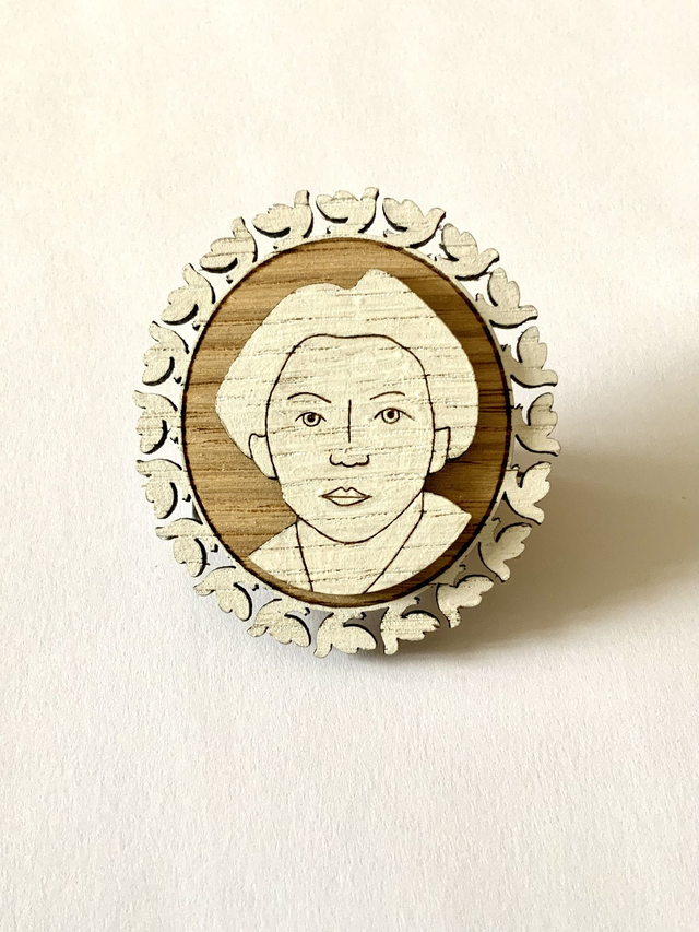 Broche camée « Hélène Brion »