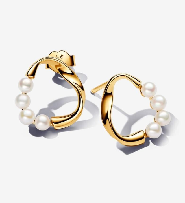 Boucles d'oreilles en forme de cercle organique et perles d'eau douce traitées
