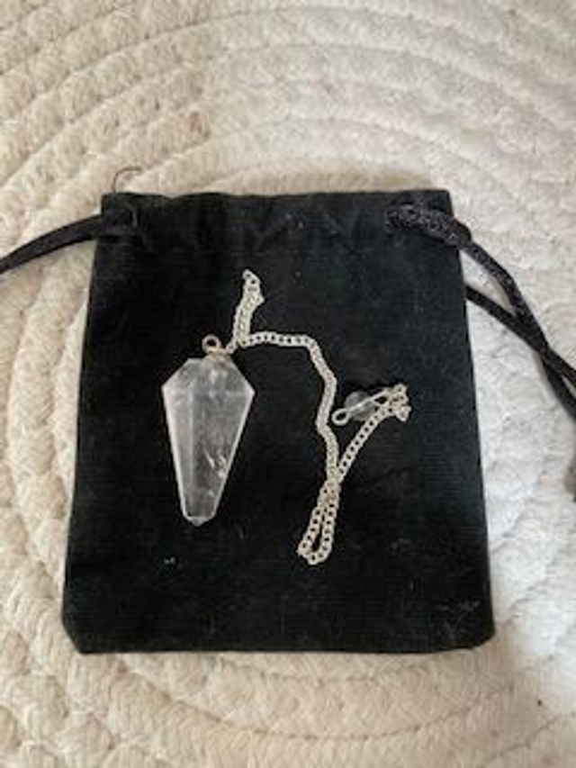 Pendule Crystal de roche pointe a facette 2 cm 12 Gr 