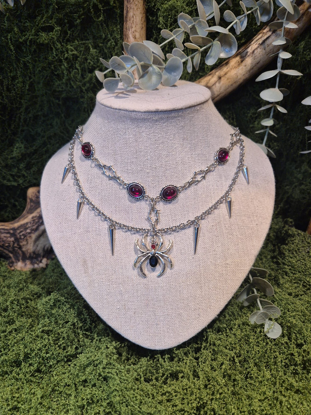 Veuve Pourpre – Collection Nocturne Écarlate