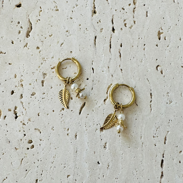 Oorbellen blaadje goud 