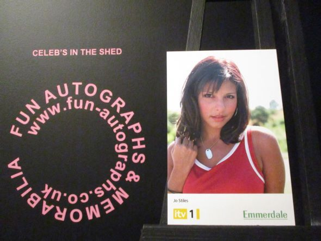Roxanne Pallett (Jo Stiles) Original Emmerdale Yellow &amp; White Itv1 Logo Cast Card