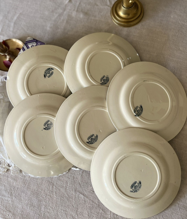 BOUQUETS DE ROSES - Suite de 6 assiettes à dessert signées Gien - Terre de Fer