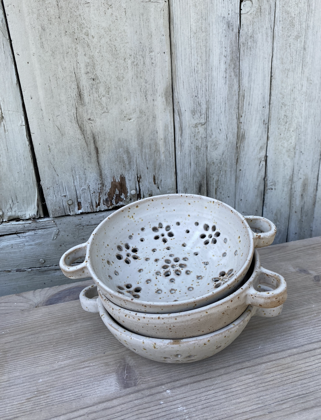 Berry Bowl - Almond Speckle