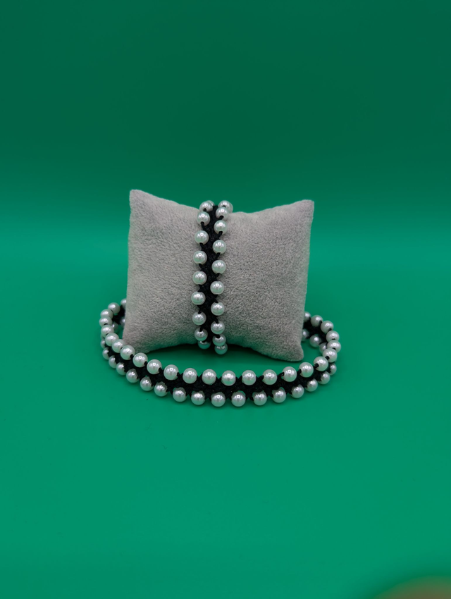 Bracelet ou Collier Noir Perle