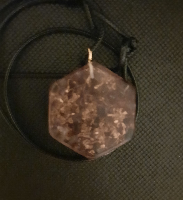 Pendentif Médaillon Grenat / Sélénite