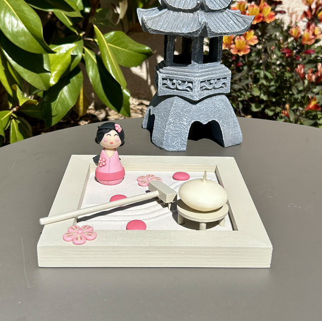 Jardin zen d&#039;intérieur kokeshi &quot;powder pink&quot;