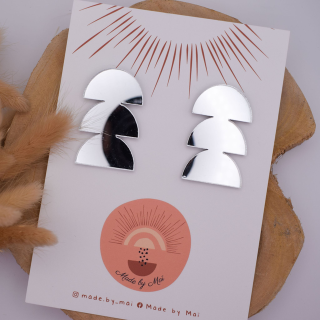 Boucles d&#039;oreilles argentées en plexi