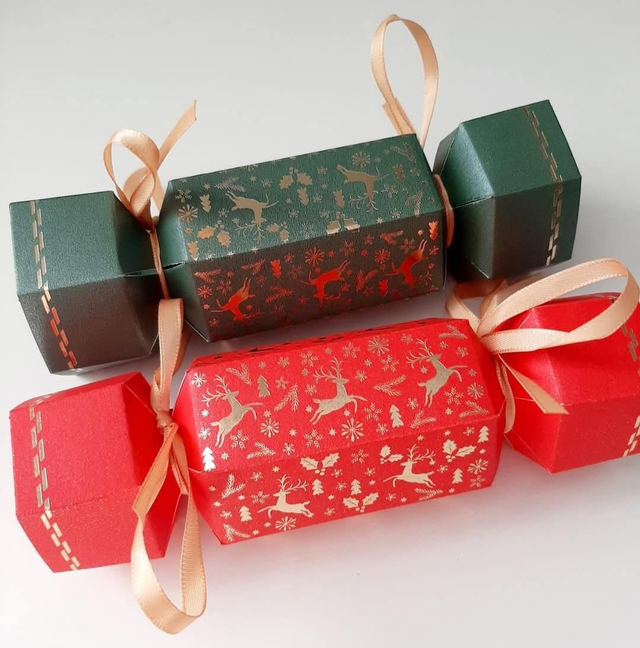 Festive Fudge cracker