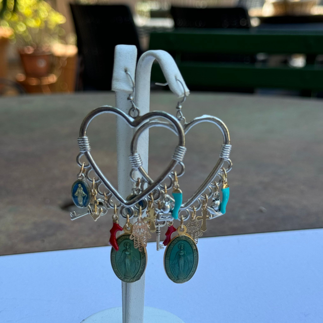 Orecchini cuore e charms 26NG-34