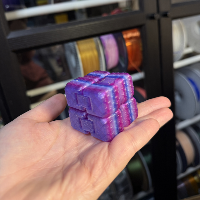 Infinity cube