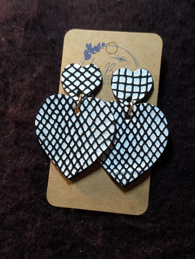 Boucles d'oreilles Louise résille noir lo040