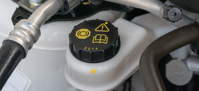 Bremsflüssigkeit wechseln + Tester 