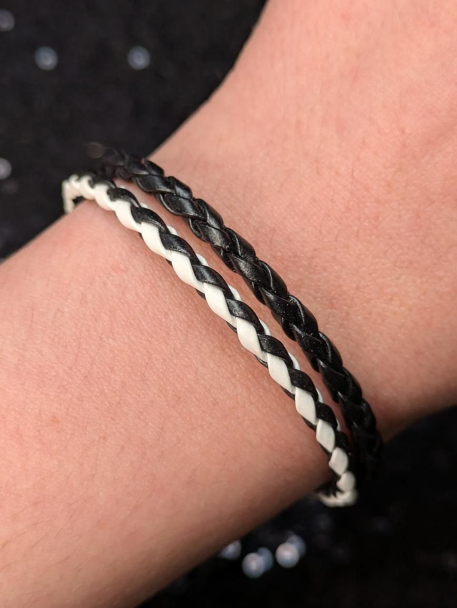 Bracelet cuir (2 modèles)