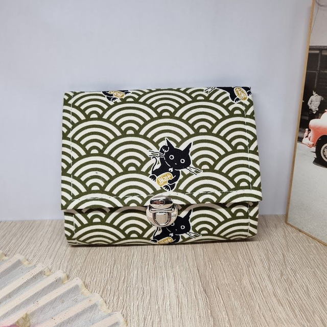 Portefeuille court à fermoir &quot;Maneki&quot; Vert