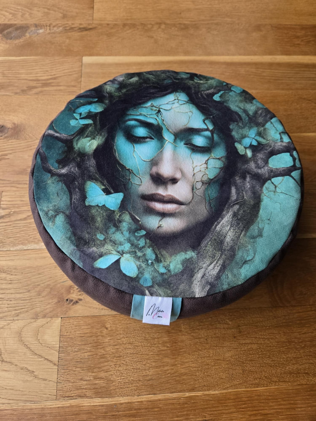 Zafu sacré,  coussin de méditation Femme arbre
