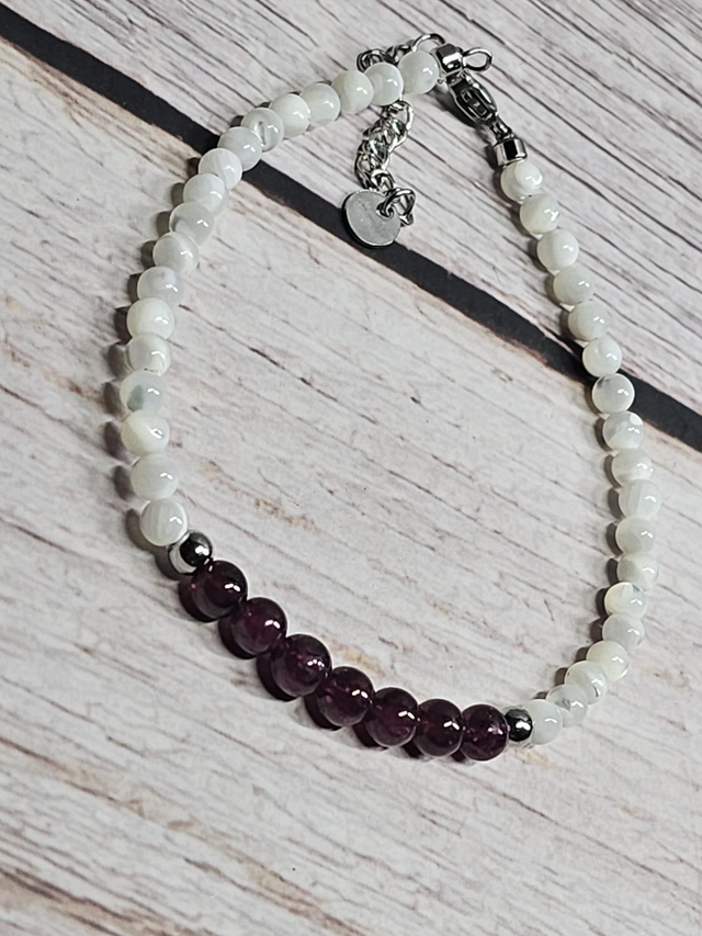 Bracelet Nacre &amp; Grenat 4 mm – Douceur &amp; Vitalité