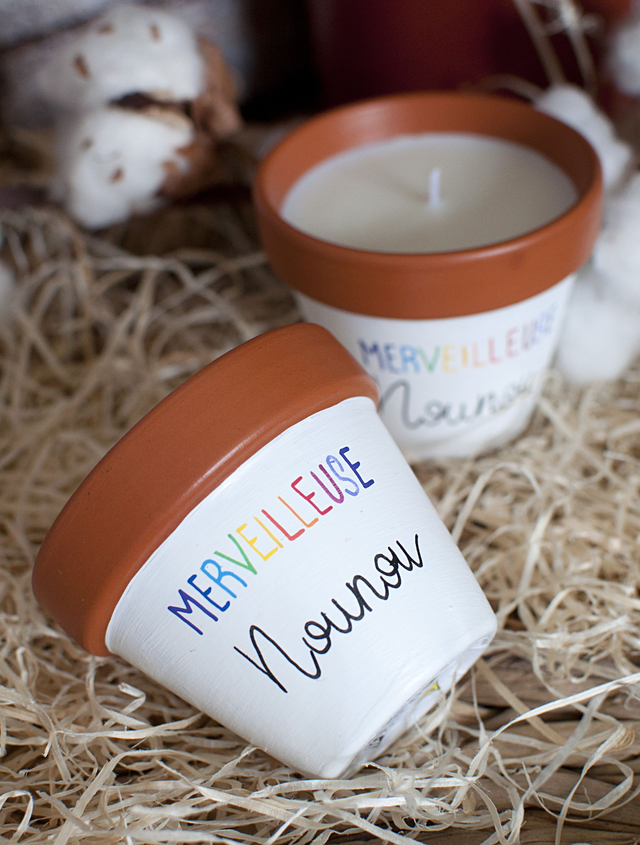 Bougie en terre cuite : Merveilleuse Nounou - Bougie 8 cm cire de soja [Cadeau Nounou / Cadeau fin d'année scolaire / Merci Nounou]