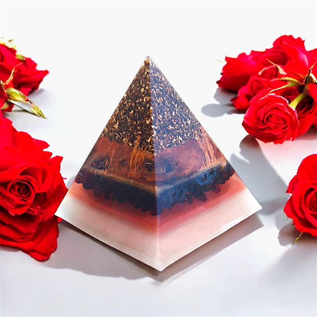 Pyramide orgonite ALTARA - Grenat