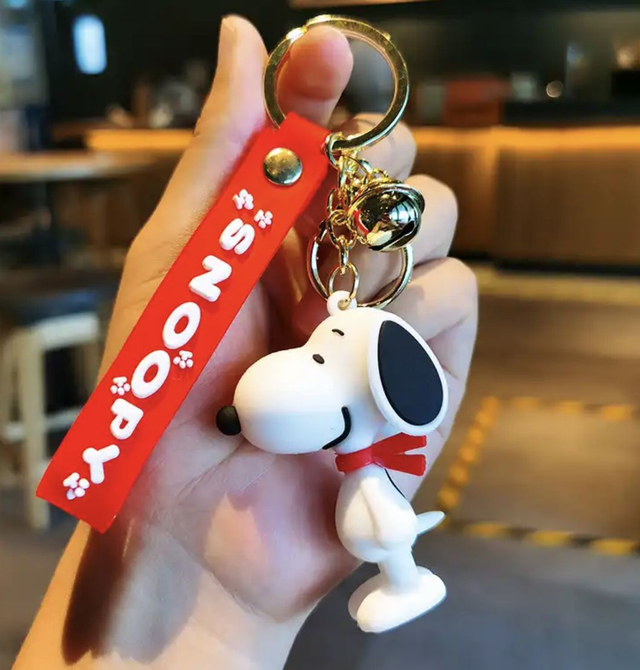 0026 - Peanuts - Snoopy met rode das