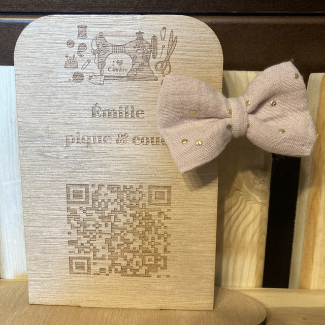 Barrette noeud rose à pois doré 