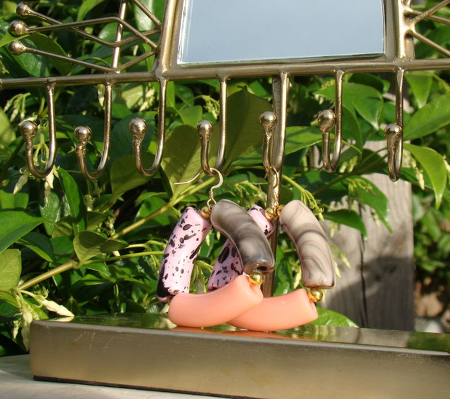 Boucles d&#039;oreilles perles tubes incurvées Shabalaa Saiman