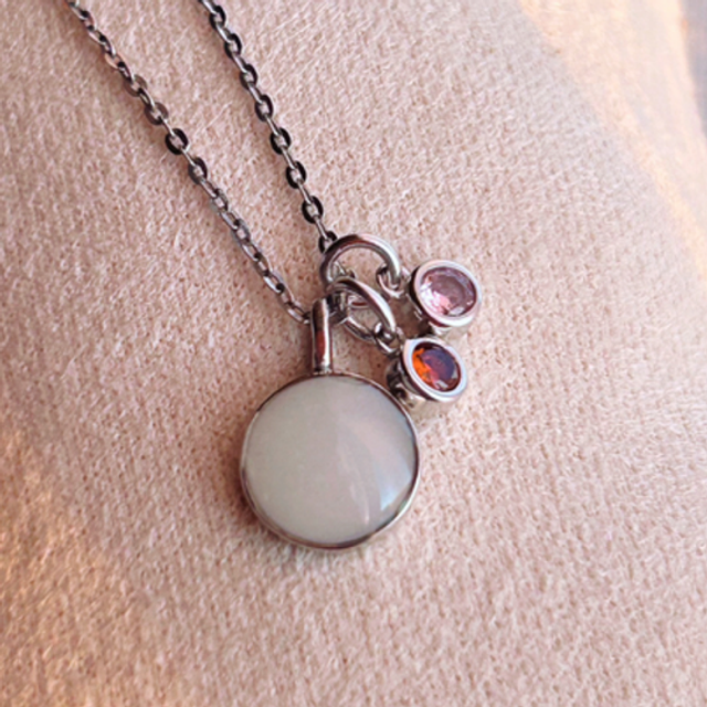 Medaljong grace + charm • 925 sterlingsølv • 8mm • Hanne