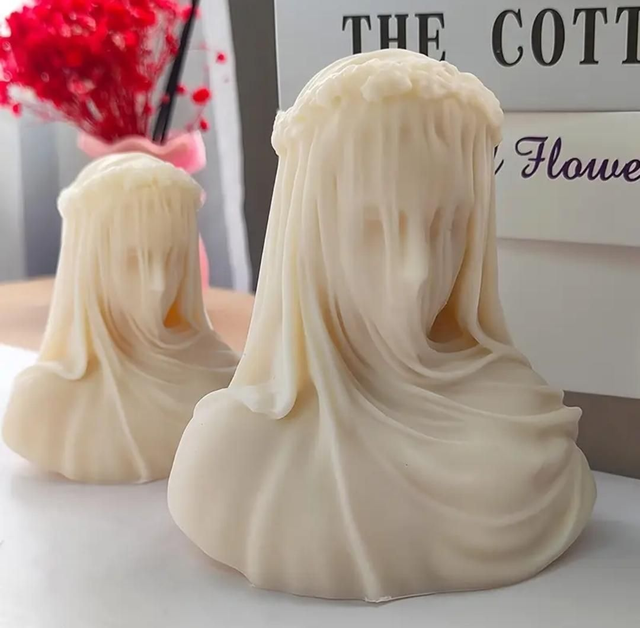 Statue de Déesse voilée