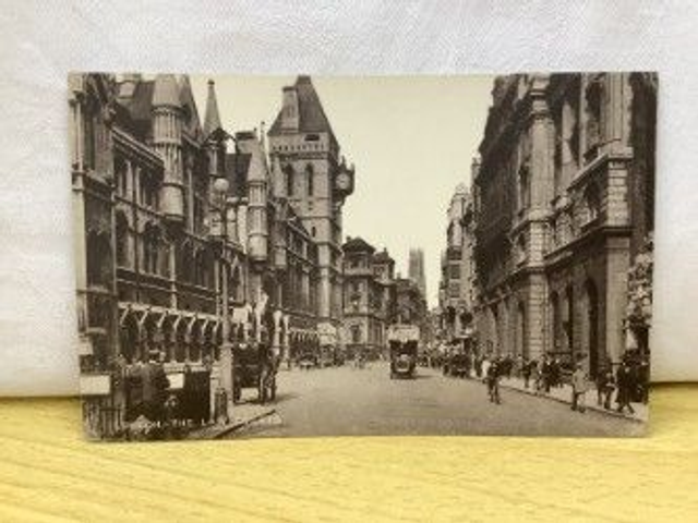 London ,The Law Courts Vintage Postcard C.F. Castle Lesco Series Our Ref No. A 5  £3.00