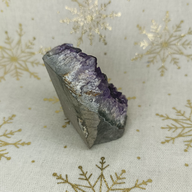 Améthyste Violette / Géode / Bord Brut / Grade AA+ / Uruguay / 150 gr