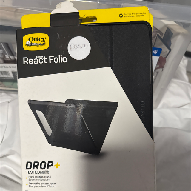 Otter react folio drop tested case for iPad ninth generation and iPad eighth generation