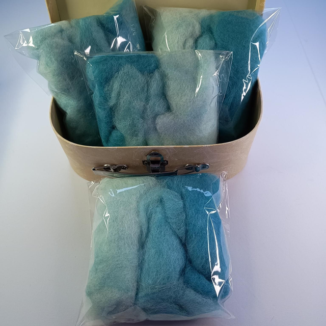 Corriedale/Alpaca hand carded felting packs.