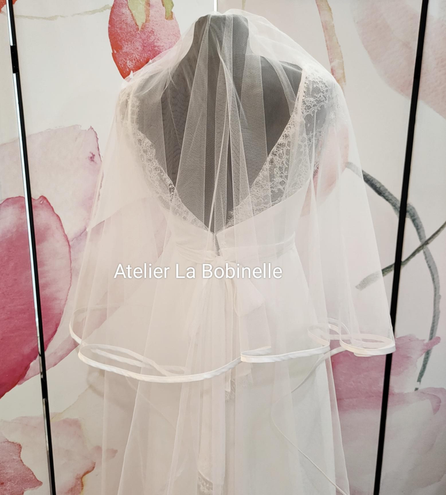 Long voile de mariée tulle ivoire avec biais satin