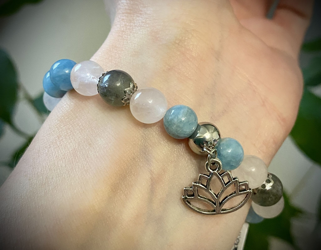 Bracelet perles 8mm Quartz Rose, Aquamarine et Labradorite