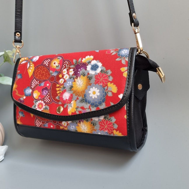 Mini-sac cartable "Kaori" rouge & simili cuir noir