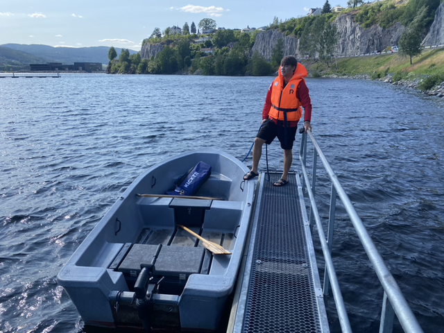 Electric boat 2 hour