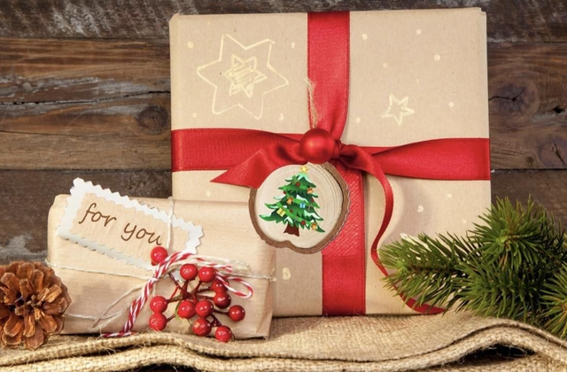 Wood Slice Festive Christmas Hanging – Write Your Own Message