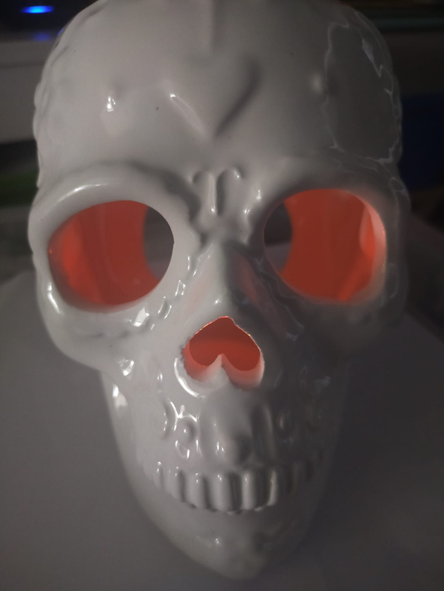 SKULL WAX BURNER