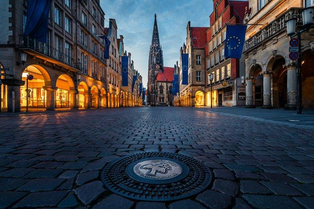 Kanaldeckel am Prinzipalmarkt