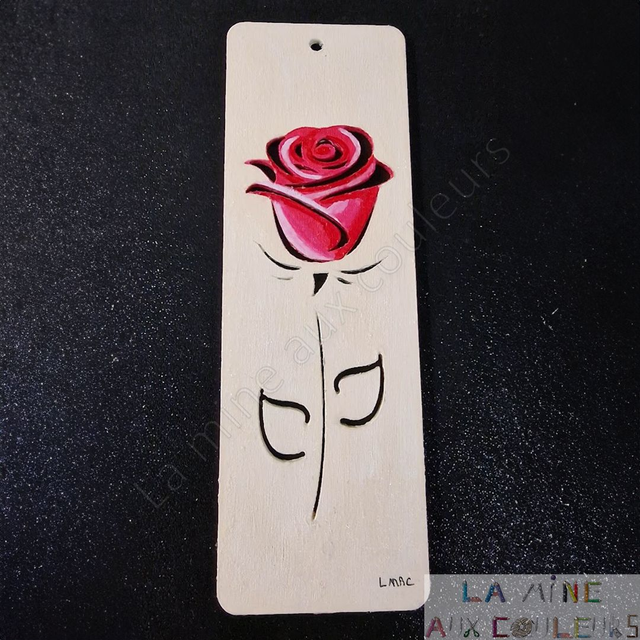Marque-page en bois "rose"