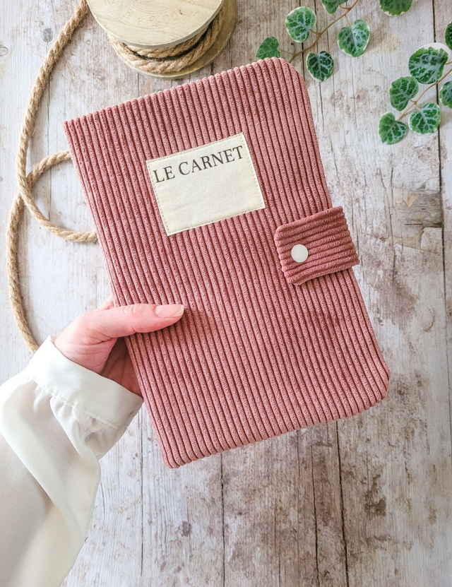 Protège carnet de santé rose