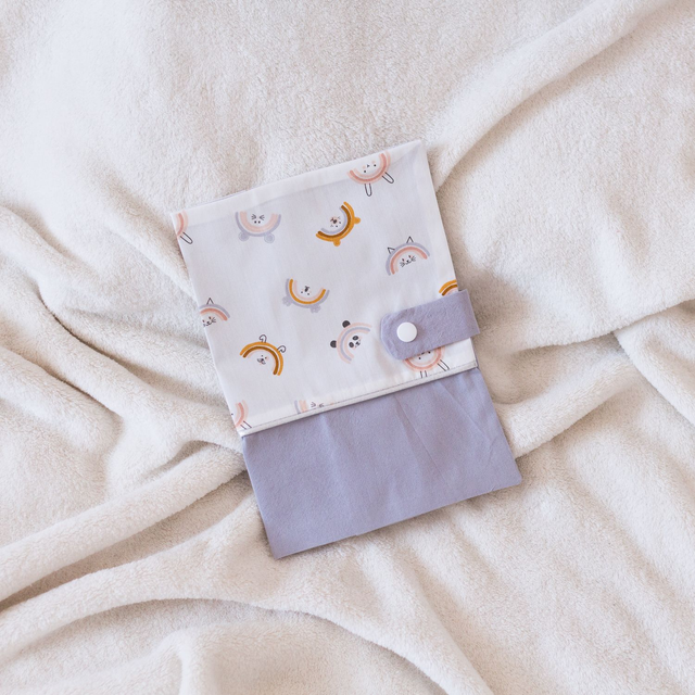 Protège Carnet de Santé Gris / Arc-animaux