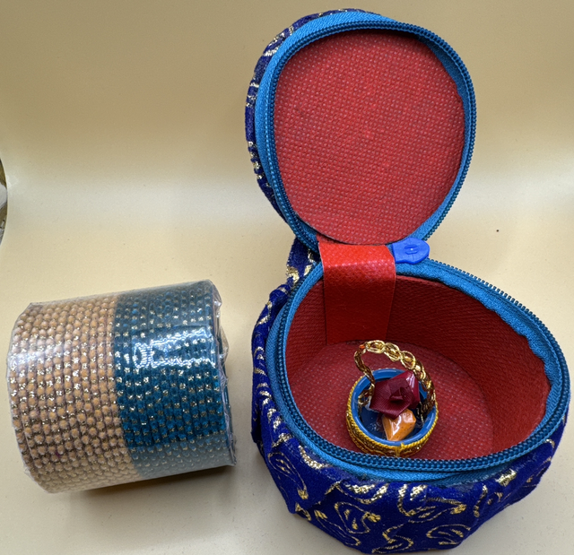 Tamboolam bundle price varies