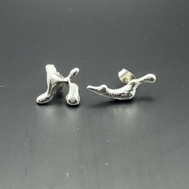 Clous d’oreille «Gouttes asymétriques #1 »