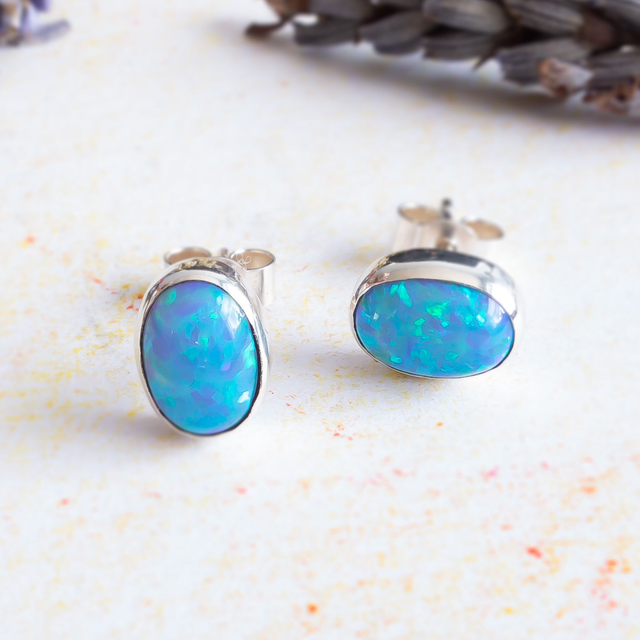 Pendientes ovalados de plata 925 con ópalo azul
