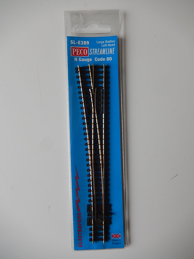 Aiguillage droit à gauche 8°  Peco SL-E389 N