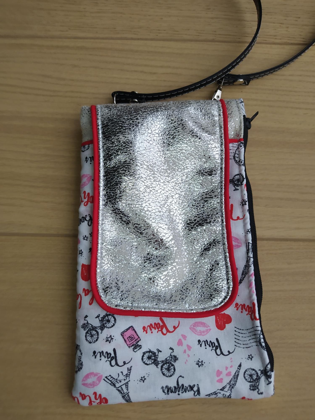 Pochette pour téléphone Holly