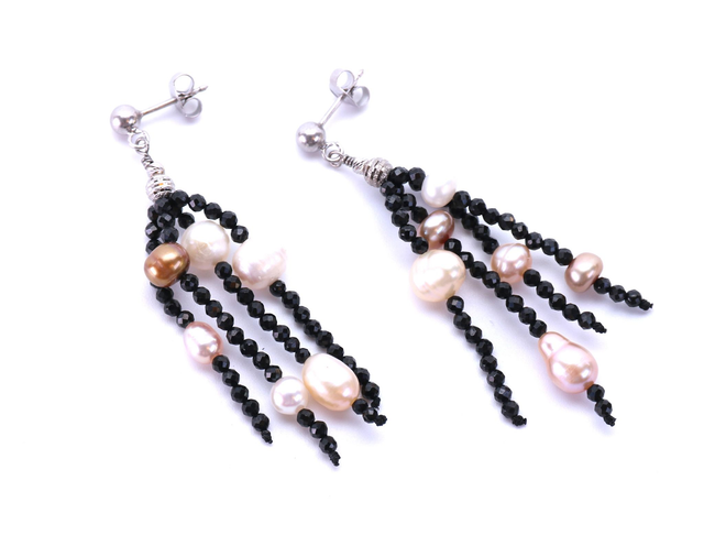 Schwarzer Glanz trifft schimmernde Perlen - Verena