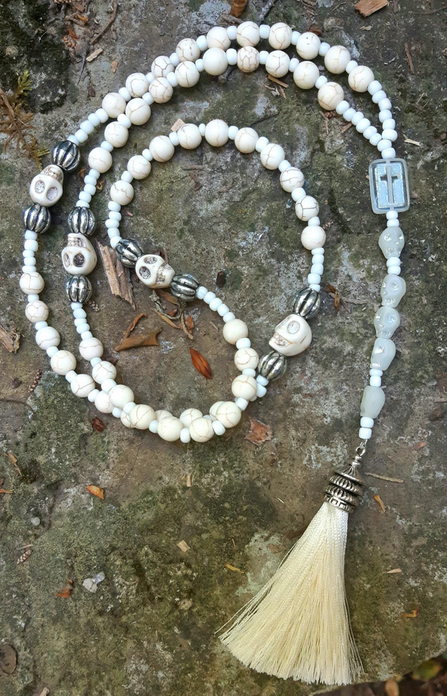 Chapelet Santa Muerte blanca
