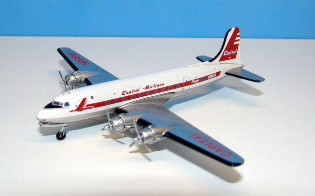 Capital Airlines Douglas C-54 (N88841) 1:400 Aeroclassics